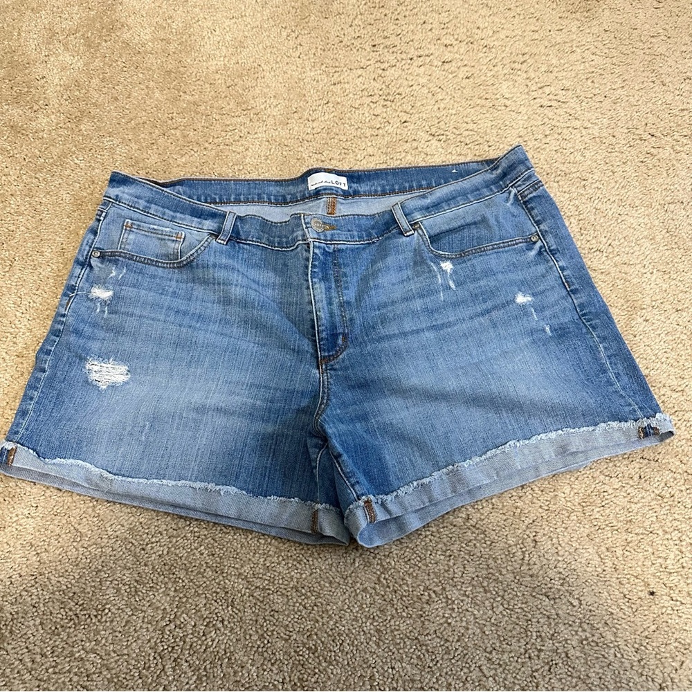 Loft Jean Short Cuffed Distressed Size 18